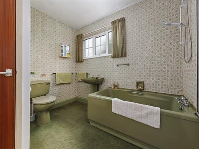 Good Sized Bathroom